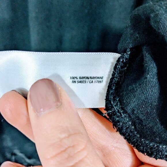 Old Navy Black Short Sleeve Stretch Top Size XS - Picture 3 of 4